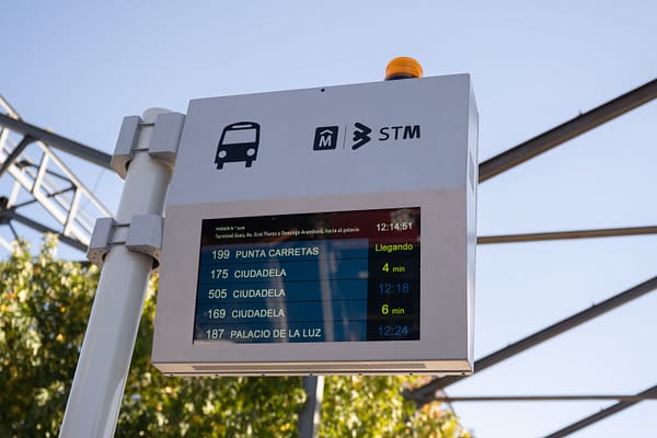 La gente expreso su satisfacción por las nuevas paradas y refugios