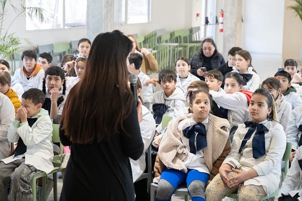 Escolares participaron de un taller de bienestar animal en el Espacio Colabora